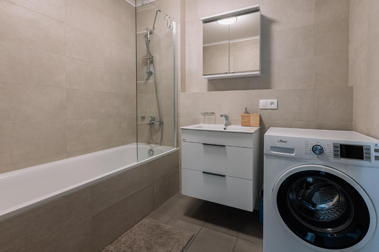 Skau 2 Old Town Family & Business Apartment 2 Floor Free Parking บราติสลาวา ภายนอก รูปภาพ