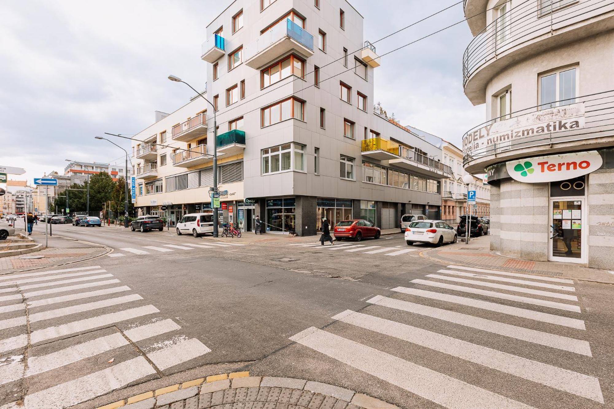 Skau 2 Old Town Family & Business Apartment 2 Floor Free Parking บราติสลาวา ภายนอก รูปภาพ